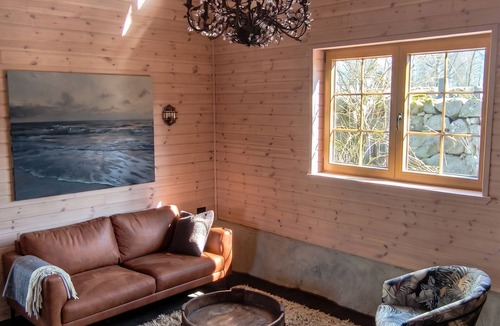 Laholm Municipality Cabin | Cozy, renovated barn near the lake, forest and beach