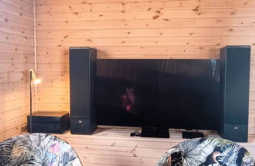 Laholm Municipality Cabin | Cozy, renovated barn near the lake, forest and beach