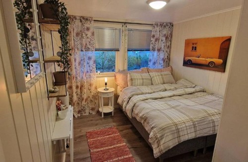 Indre Nærøy House | Cozy room at Hilde Tuti