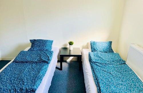 Dammhagen House | Cozy room with two single bed in Landskrona
