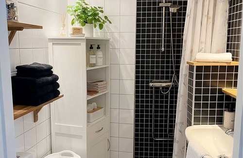 Vatternas Apartment | Cozy Scandinavian Apartment Free Parking Near Elmia Garden View