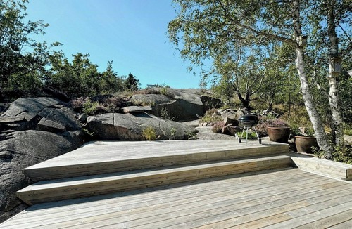 Brastad House | Cozy spacious cottage by water and nature