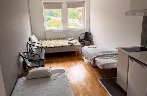 Karrdal Apartment | Cozy Studio with 3 beds in Sollentuna Stockholm