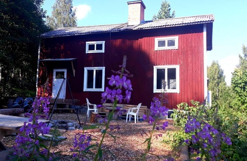 Ramsele Cottage | Cozy Stuga With Mountain & Northern Lights View