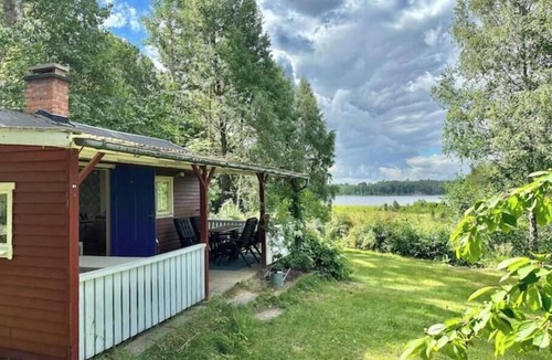 Stigtomta Cabin | Cozy summer cottage near the family-friendly Bärstabadet.