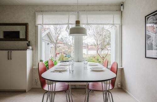 Kungsangen House | Cozy townhouse 6 beds in Stockholm County
