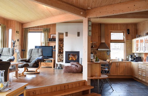 Sveio House | Cozy vacation home in a great location near the fjord.