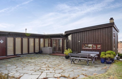 Sveio House | Cozy vacation home in a great location near the fjord.