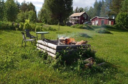 Storsund House | Cozy w lake view near windpark