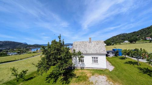 Uskedal Bed & Breakfast | Dønhaug Gard