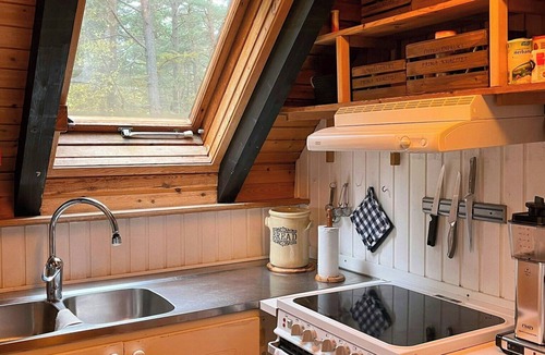Aspet House | Danish-designed cottage 50 metres from the beach
