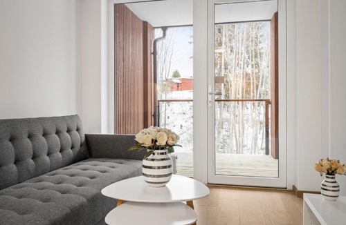Jessheim Apartment | Demims Apartments Oslo Airport - Central location - Parking