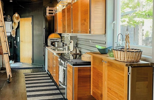 Enanger House | Designer container home by the sea in Långvind