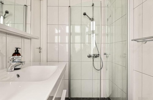 Bergenhus Apartment | Dinbnb Homes I Panorama View 600m From Bryggen