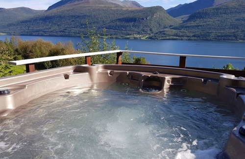 Gjemnes Municipality House | Dog-Friendly Vacation Home on the Fjord – Fenced-In, Hot Tub & Sauna