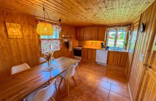 Norra Loffstrand Villa | Drängstugan | Holiday home directly on the Klarälven in Värmland