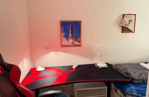 Sodertalje Municipality Bed & Breakfast | DR ÅSA Forest House w Pool near a Golf Course, Concerts & the Baltic Sea
