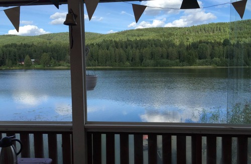 Grasmark House | Dream house with home office and private beach right on the lake