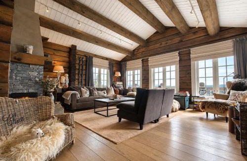Kamben House | Dream mountain cabin with jacuzzi and views