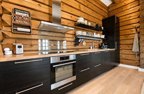 Kamben Cottage | Dream mountain cabin with jacuzzi and views