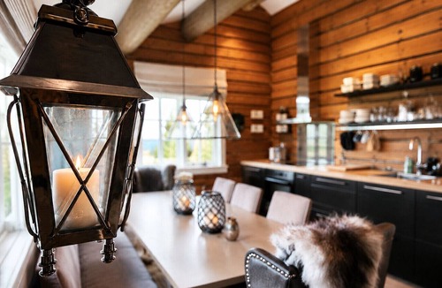 Kamben Cottage | Dream mountain cabin with jacuzzi and views