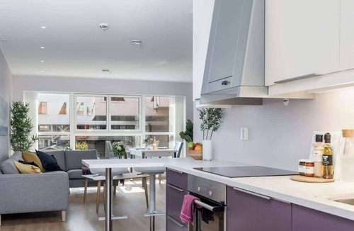 Arstad Apartment | DV86 - 1BR Modern City Retreat
