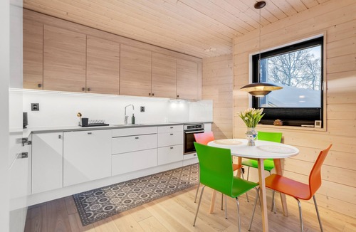 Tromso Apartment | Ecological wood house with a garden