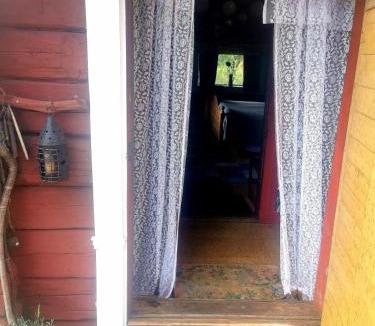 Norrtalje Bed & Breakfast | Egen stuga med delat badrum