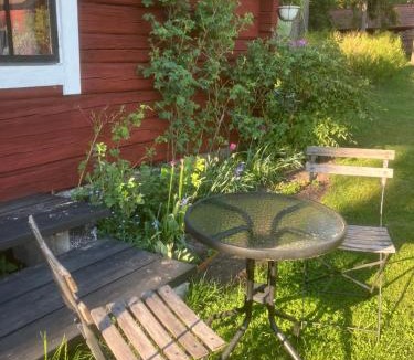 Norrtalje Bed & Breakfast | Egen stuga med delat badrum