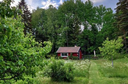 Norrtalje Bed & Breakfast | Egen stuga med delat badrum