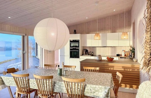 Fister House | Elegance and stunning view by Stavanger