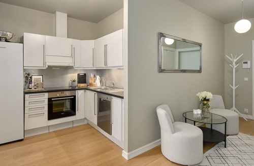 Sentrum Condo | Elegant Bergen City Center Apartment - Ideal