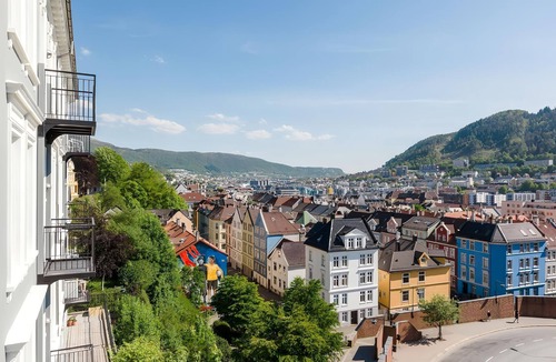 Sentrum Condo | Elegant Bergen City Center Apartment - Ideal