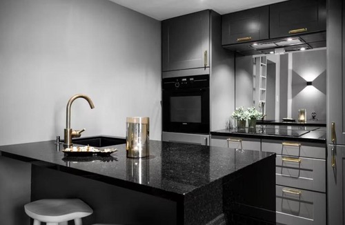 Frogner Apartment | Elegant Frogner Apartment 40sqm with Loft & High Ceilings