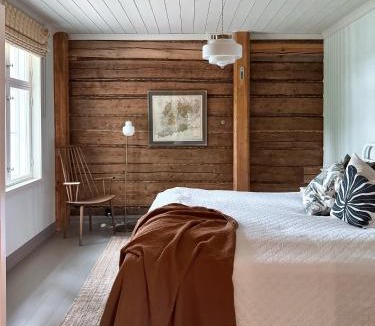 Karjalohja Villa | Elegant Lakeside House with Sauna & Jacuzzi