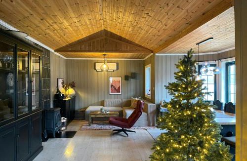 Atra House | Elevated Cabin With Sauna By Lake Tinnsjøen