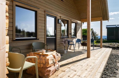 Loten Municipality House | Elgen · Shuffleboard & Ski · Budor · 60 min OSL