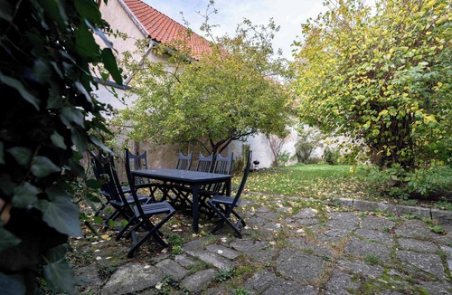 Innerstaden House | Enchanting 4 Bdr Villa Close to Medieval Cathedral