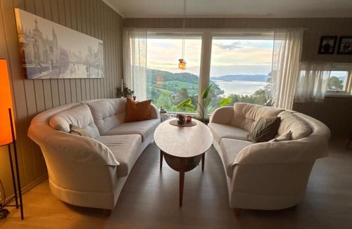 Kyrksaeterora House | Enebolig med lysthus og sjøutsikt
