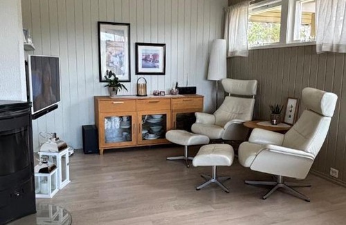 Kyrksaeterora House | Enebolig med lysthus og sjøutsikt