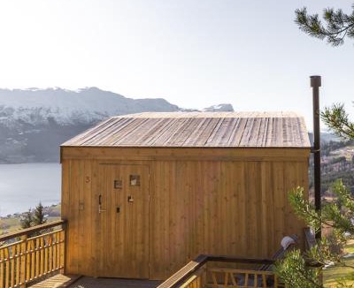 Gloppen Cabin | Engeset Trehytter