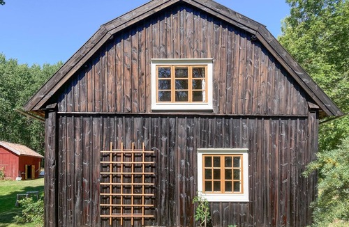 Vittinge House | Enjoy a peaceful vacation in harmony with nature in this secluded house dating back to 1794.