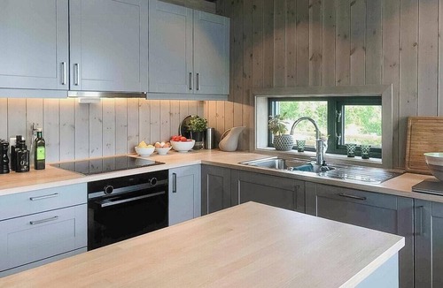 Etnedal House | Enjoy the calm setting of this cozy family cabin