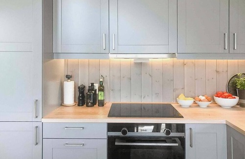 Etnedal House | Enjoy the calm setting of this cozy family cabin