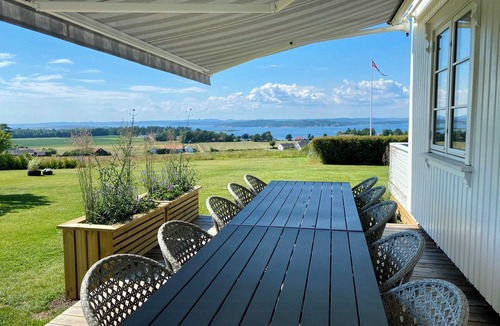 Larvik House | Enjoy views in Helgeroa, near the beach