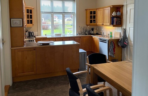 Klokkarvik House | Enjoy your holiday in Norway near Bergen