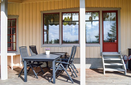Sunda-Ramdalshojden House | Enjoy your vacation in this charming vacation home with sea views.