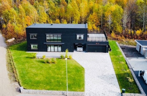 Alvesta House | Entire 2Bedroom villa plus jacuzzi 10 min to växjö