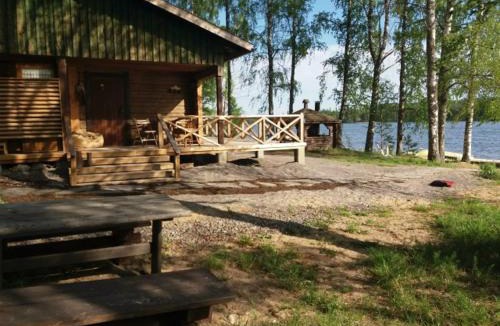 Hiukkajoki House | Erämökki Puruveden rannalla