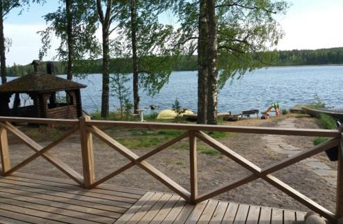 Hiukkajoki House | Erämökki Puruveden rannalla